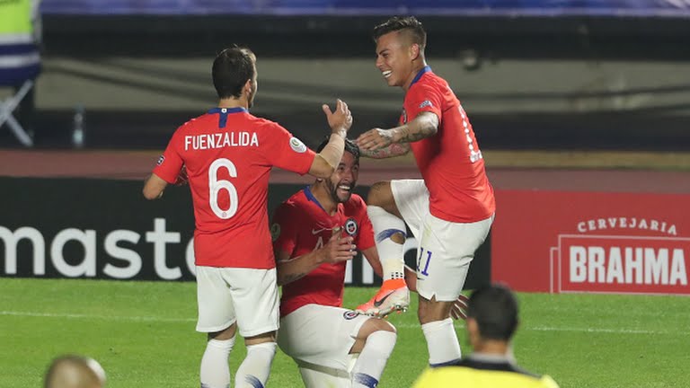 گل دوم شیلی به ژاپن (وارگاس)