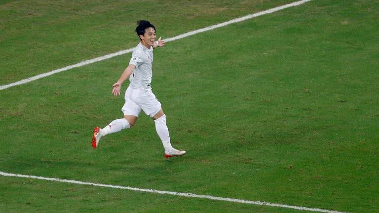 گل اول ژاپن به اروگوئه (میوشی)