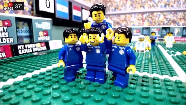 شبیه سازی بازی آرژانتین 1-1 پاراگوئه با عروسک لگو