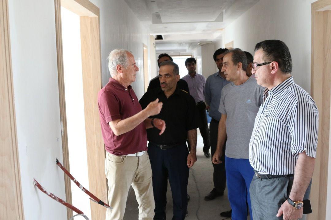 بازدید مالک ، مدیرعامل و سرمربی تیم تراکتورسازی از روند بازسازی هتل اختصاصی این باشگاه