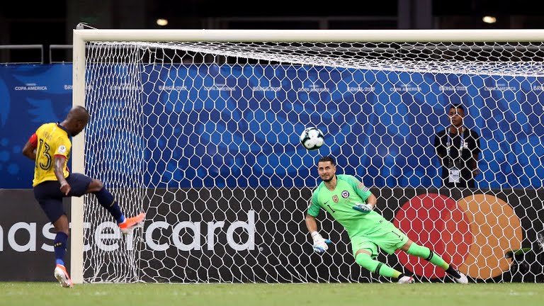 گل اول اکوادور به شیلی (والنسیا)