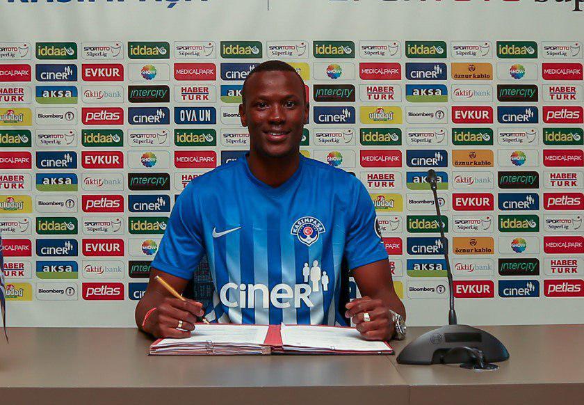 مامه تیام در لباس قاسم پاشا ترکیه