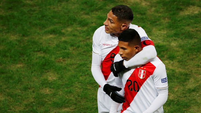 گل اول پرو به شیلی (ادیسون فلورس)