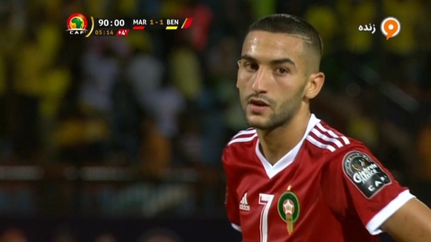 هدر دادن پنالتی توسط حکیم زیاش مقابل بنین در آخرین ثانیه بازی