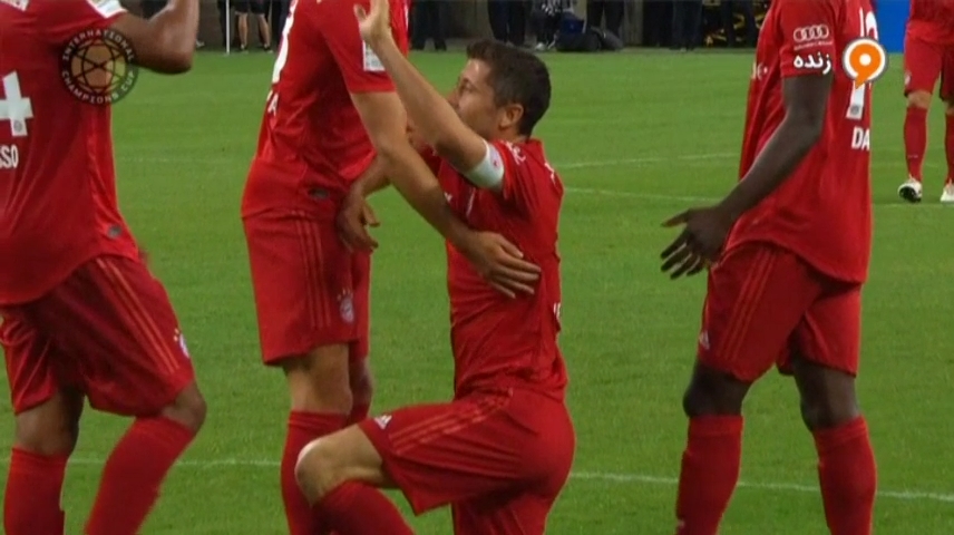 گل دوم بایرن مونیخ به رئال مادرید (لواندوفسکی)