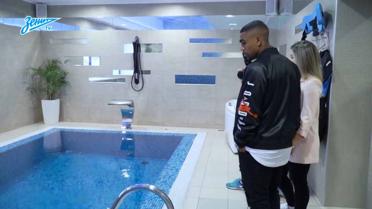 بازدید مالکوم از امکانات باشگاه زنیت