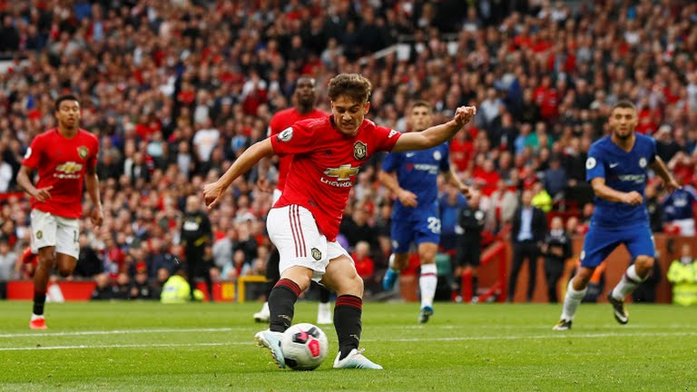 گل چهارم منچستر یونایتد به چلسی (جیمز)