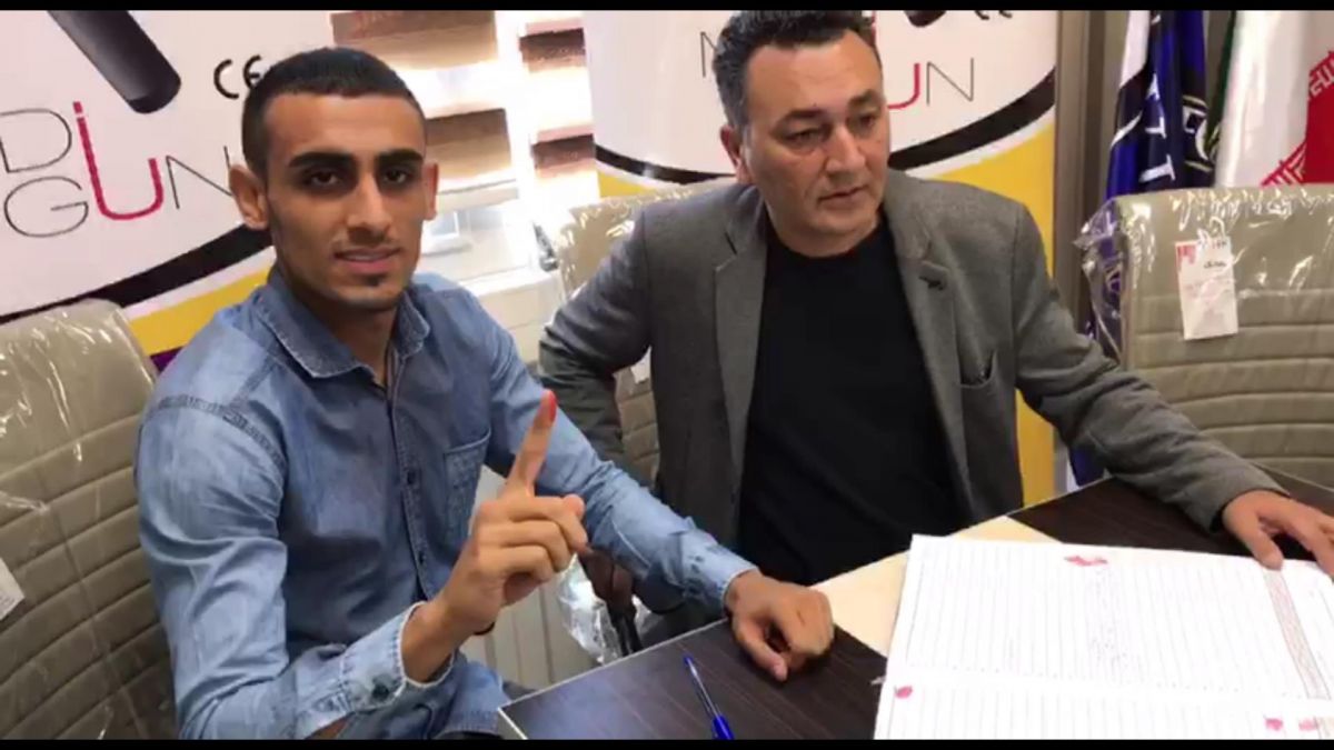 اختصاصی/ ثبت قرارداد  امیر روستایی و امیرحسین بیات در هیات فوتبال استان تهران