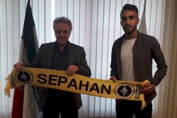 هافبک سپاهان به گلگهر سیرجان پیوست