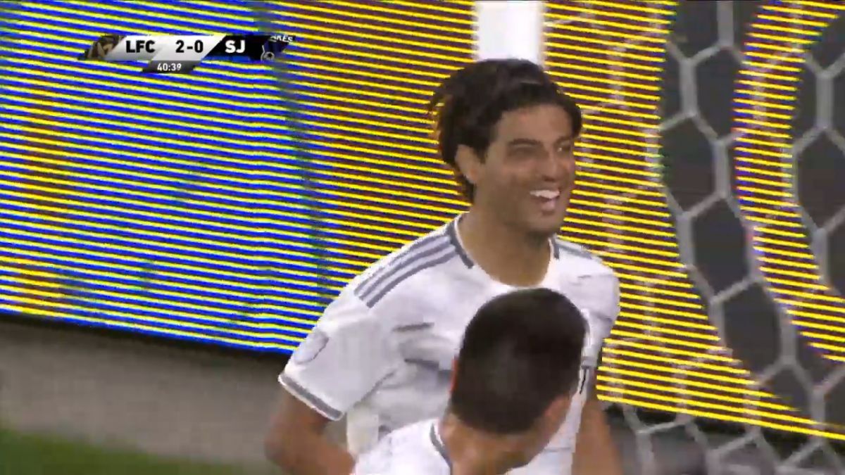 گل انفرادی زیبای کارلوس ولا در لیگ MLS