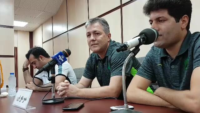 اختصاصی/ کنفرانس خبری اسکوچیچ پیش از بازی نفت آبادان و فولاد