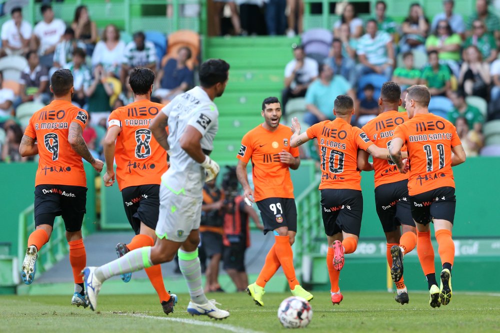 خلاصه بازی اسپورتینگ لیسبون 2-3 ریو آوه (درخشش طارمی با 3 پنالتی)