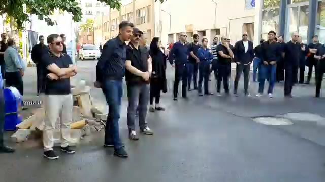 اختصاصی/ حضور عادل فردوسی پور و آرش میراسماعیلی در مراسم تشییع مهدی شادمانی