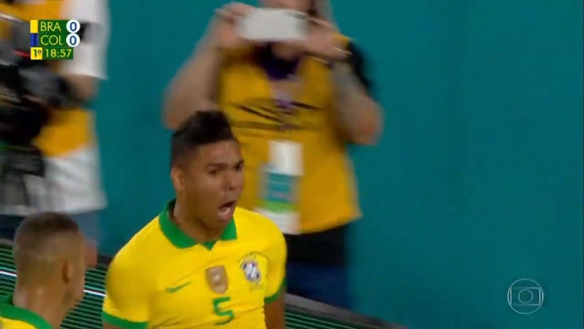 گل اول برزیل به کلمبیا (کاسمیرو)