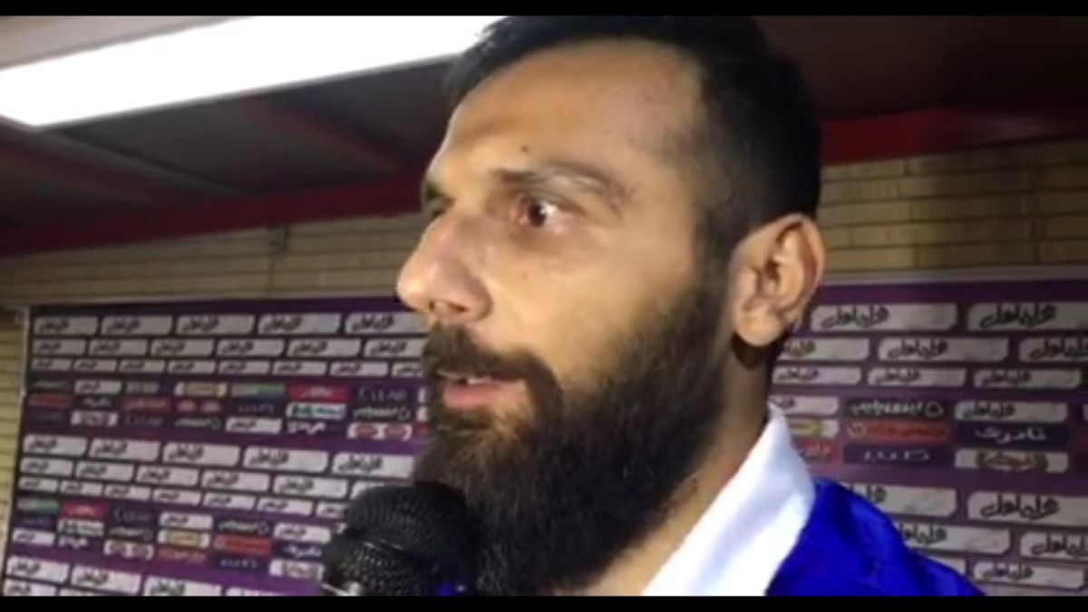 اختصاصی/ صحبت‌های عبدالله حسینی مدافع و بشاگردی دروازه بان گل گهر بعد از بازی با تراکتور