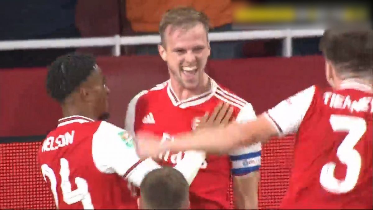 گل دوم آرسنال به ناتینگهام فارست (راب هلدینگ)