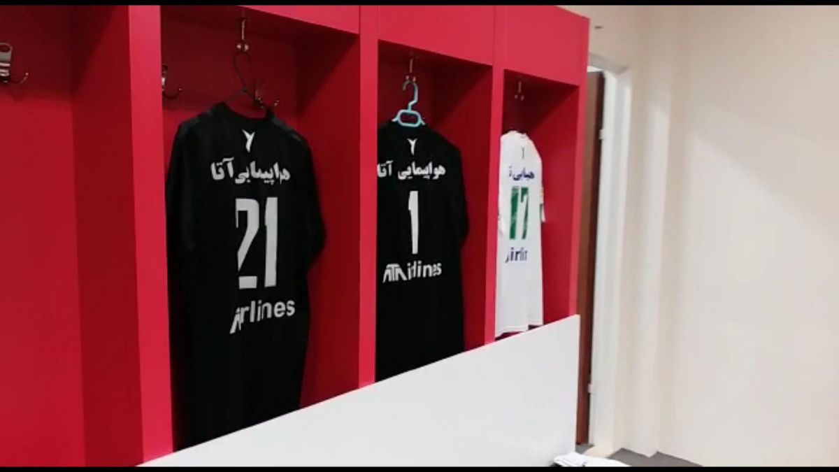 رختکن تیم فوتبال ماشین سازی تبریز پیش از بازی مقابل پرسپولیس