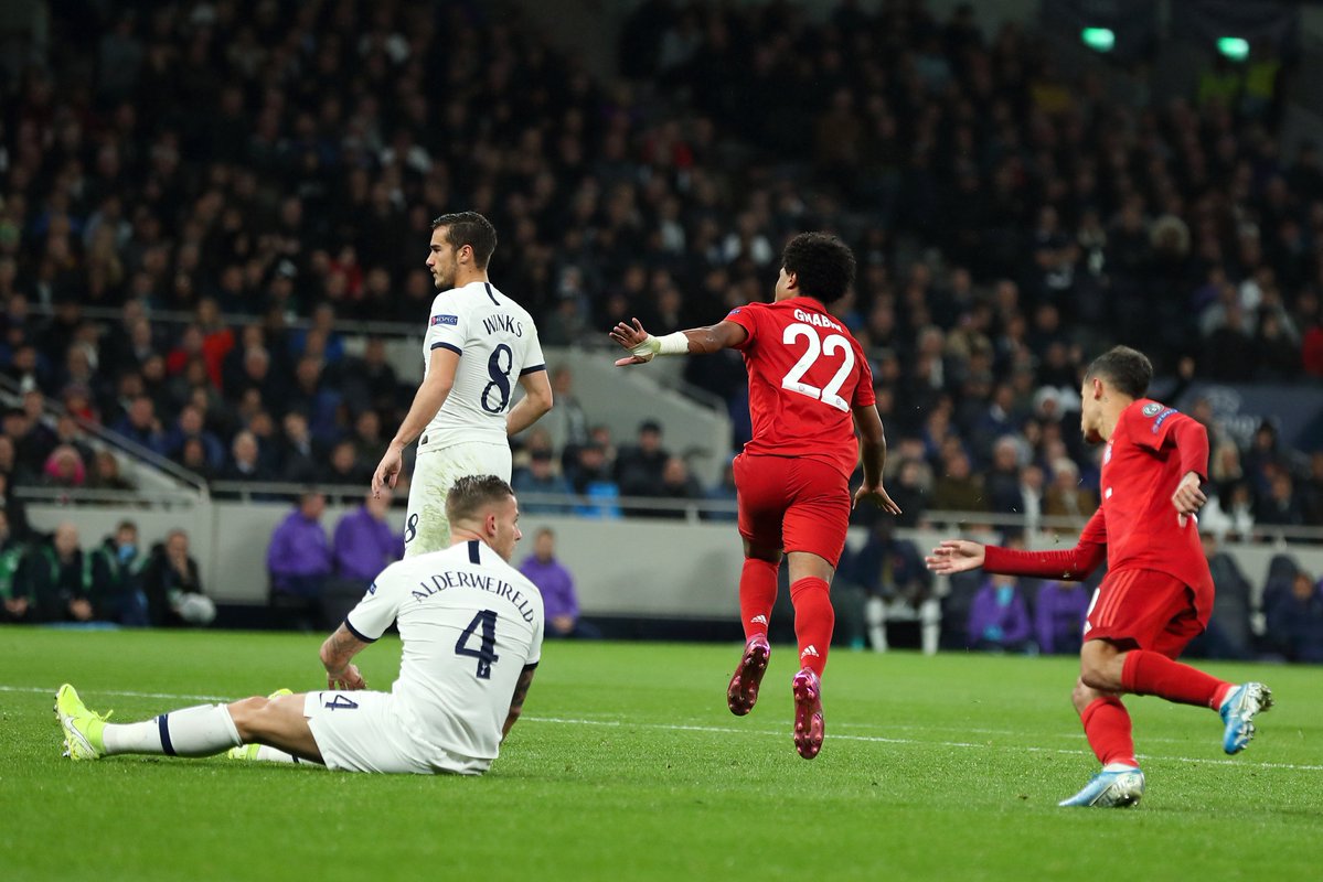 گل هفتم بایرن مونیخ به تاتنهام (پوکر گنابری)