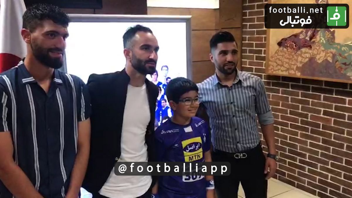 اختصاصی/عکس یادگاری هواداران با اسماعیلی، شجاعیان و دانشگر