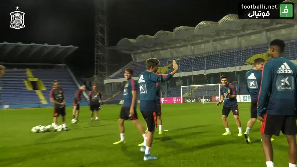 تمرین تیم ملی اسپانیا برای تقابل با سوئد