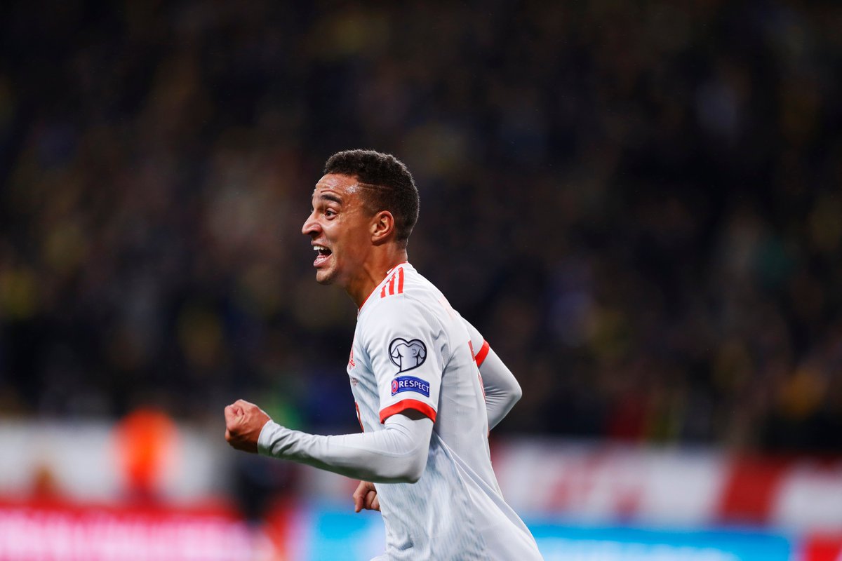 خلاصه بازی سوئد 1-1 اسپانیا