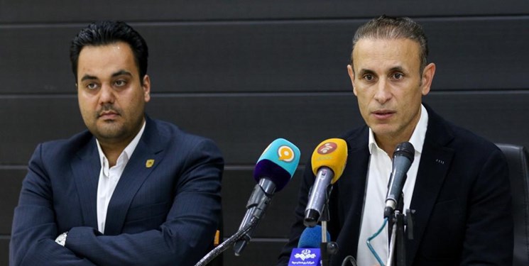 گلمحمدی: برد مهم و سختی مقابل ذوب آهن بدست آوردیم/ نمیتوانم درباره منصوریان صحبت کنم