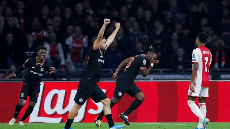 گل اول چلسی به آژاکس (میچی باتشوایی)