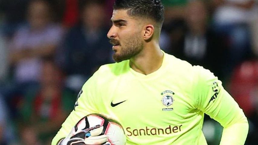 مهار یک دست توپ توسط امیر عابدزاده مقابل پورتو شبیه به پدرش احمدرضا عابدزاده