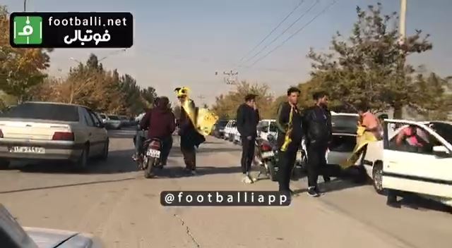 اختصاصی/ حال و هوای بیرون ورزشگاه نقش جهان پیش از تقابل سپاهان و تراکتور