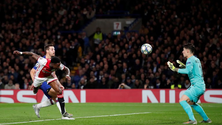 گل دوم آژاکس به چلسی (کوئینسی پرومس)