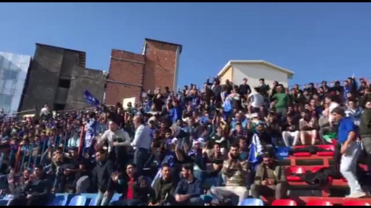 اختصاصی/ حضور هواداران استقلال در ورزشگاه شهید وطنی و تشویق آبی پوشان