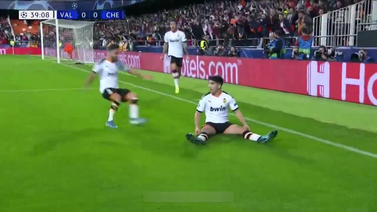 گل اول والنسیا به چلسی (سولر)