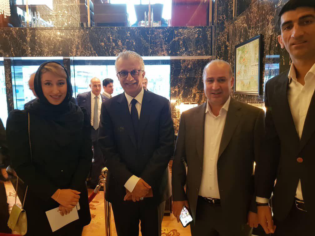 ديدار رئيس كنفدراسيون فوتبال آسیا با مهدی تاج و عليرضا بيرانوند پيش از شروع مراسم بهترینهای فوتبال آسیا