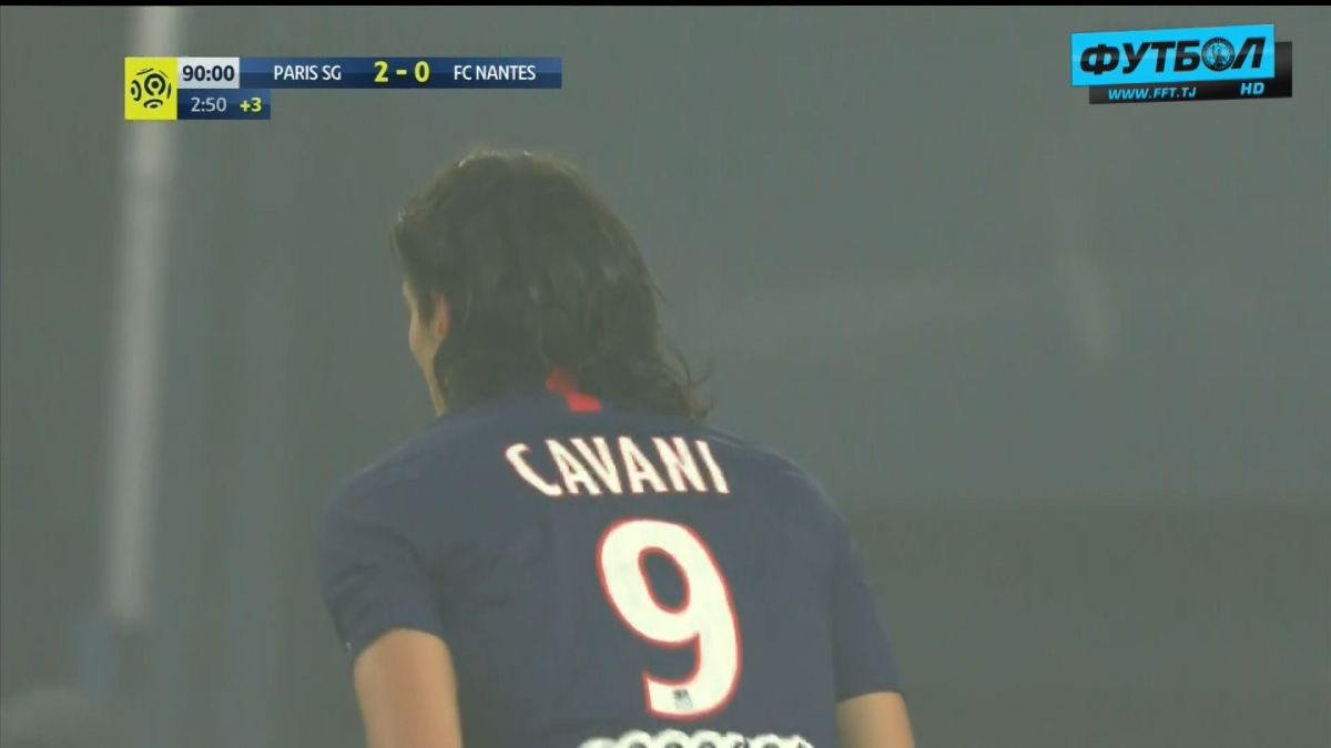 گل نزدن کاوانی مقابل دروازه خالی در بازی پاری سن ژرمن و نانت