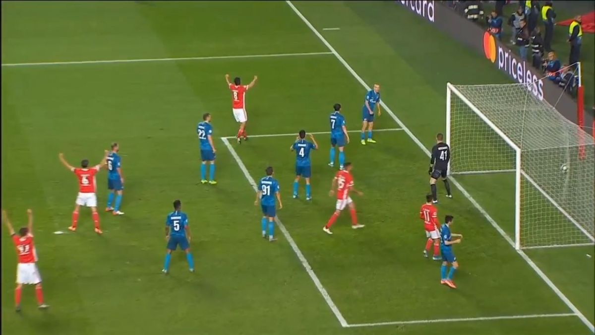 گل به خودی زیبای سردار آزمون در بازی زنیت و بنفیکا