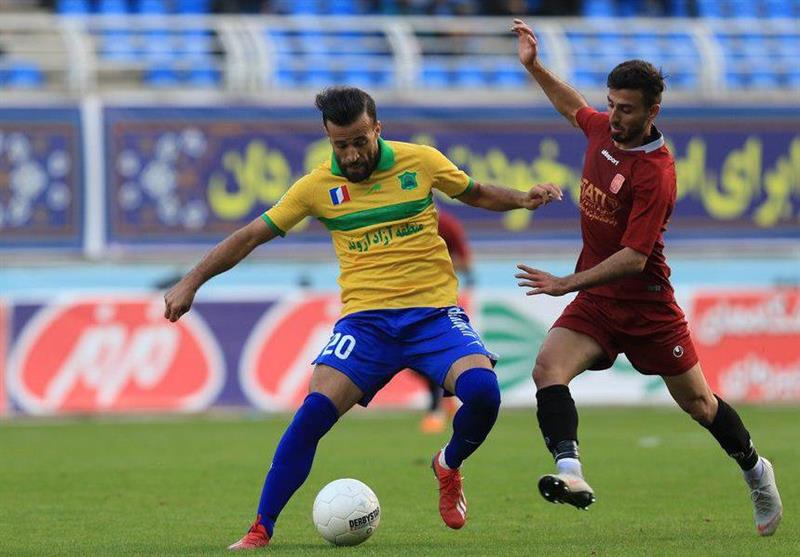 احمدی: فوتبال ایران در استقلال و پرسپولیس خلاصه میشود