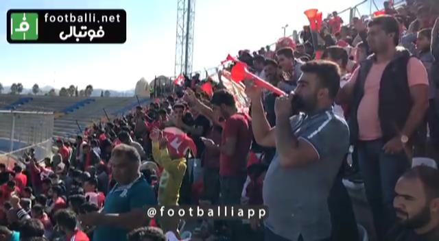اختصاصی/ تشویق هواداران پرسپولیس در ورزشگاه تختی جم پیش از بازی با پارس جنوبی