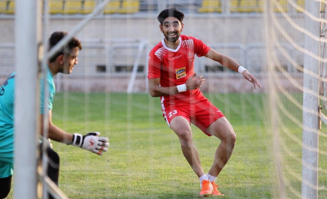 مهاجم جوان پرسپولیس قرضی میرود یا دائمی؟