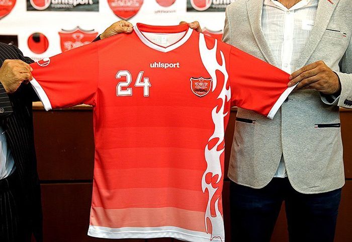 سوژه روز؛ صداوسیما از فروش پیراهنهای سرخابی سود میبرد!