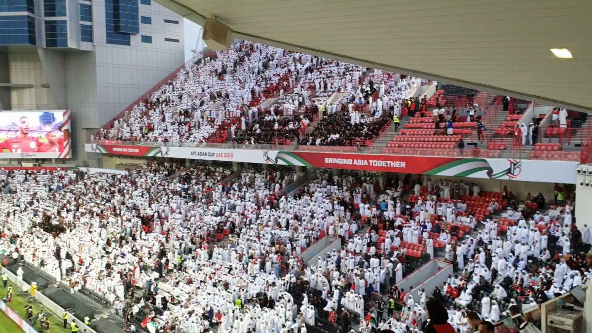 اختصاصی/ هو کردن سرود ملی قطر توسط هواداران امارات