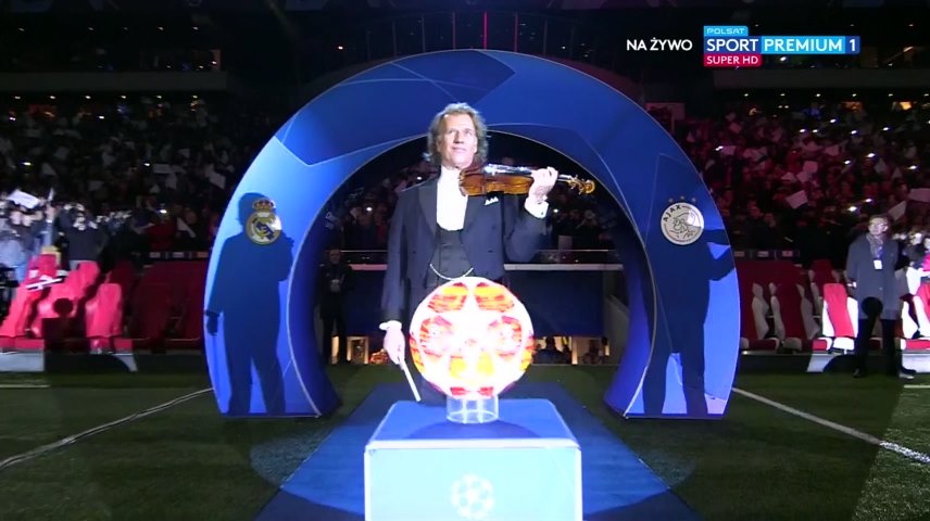 مراسم جذاب پیش از بازی آژاکس و رئال مادرید