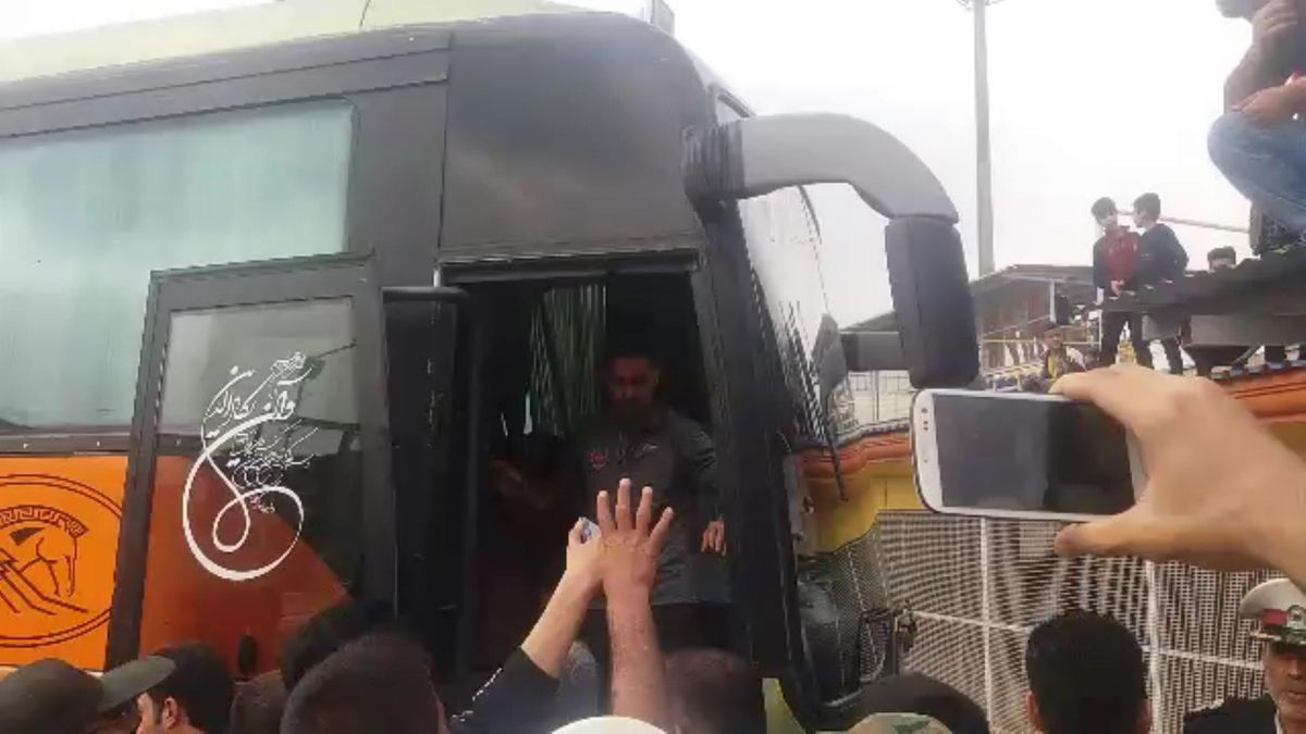 اختصاصی/ ورود بازیکنان پرسپولیس به ورزشگاه شهید بهنام محمدی