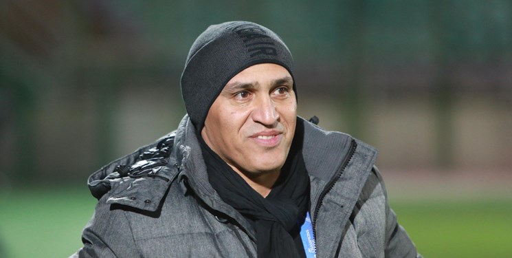 منصوریان: ذوب‌آهن می‌توانست برنده بازی باشد/اوساگوانا راضی نیست به خانه برگردد