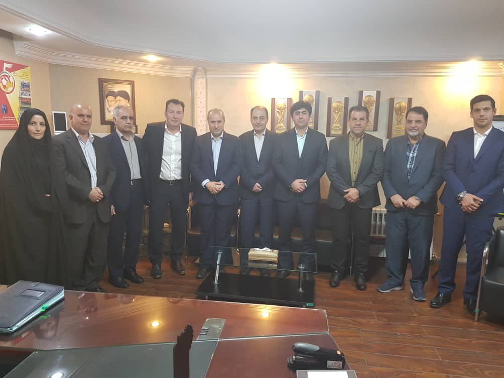 مراسم معارفه ویلموتس با اعضای هیات رئیسه فدراسیون فوتبال برگزار شد