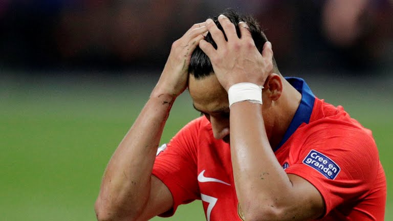 کمک VAR به کی روش / گل مردود شیلی به کلمبیا با اشتباه وحشتناک دروازه بان