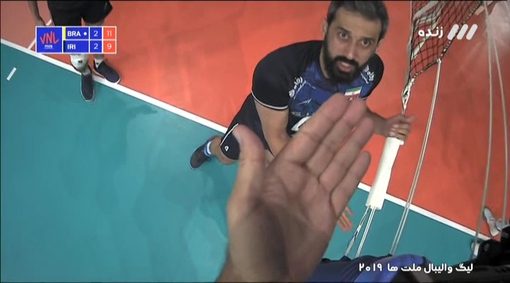 عدم صعود تیم ملی والیبال به نیمه نهایی با اشتباهات سرمربی ایران و داور