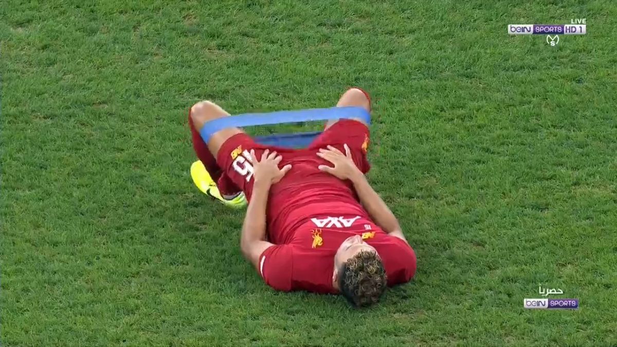 گرم کردن بازیکنان لیورپول و چلسی پیش از بازی سوپرکاپ اروپا