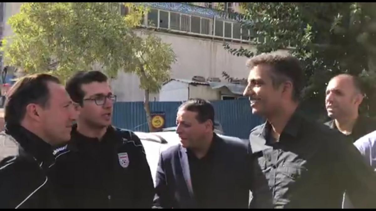 اختصاصی/ دیدار مارک ویلموتس و عادل فردوسی پور در حاشیه مراسم ختم مهدی شادمانی