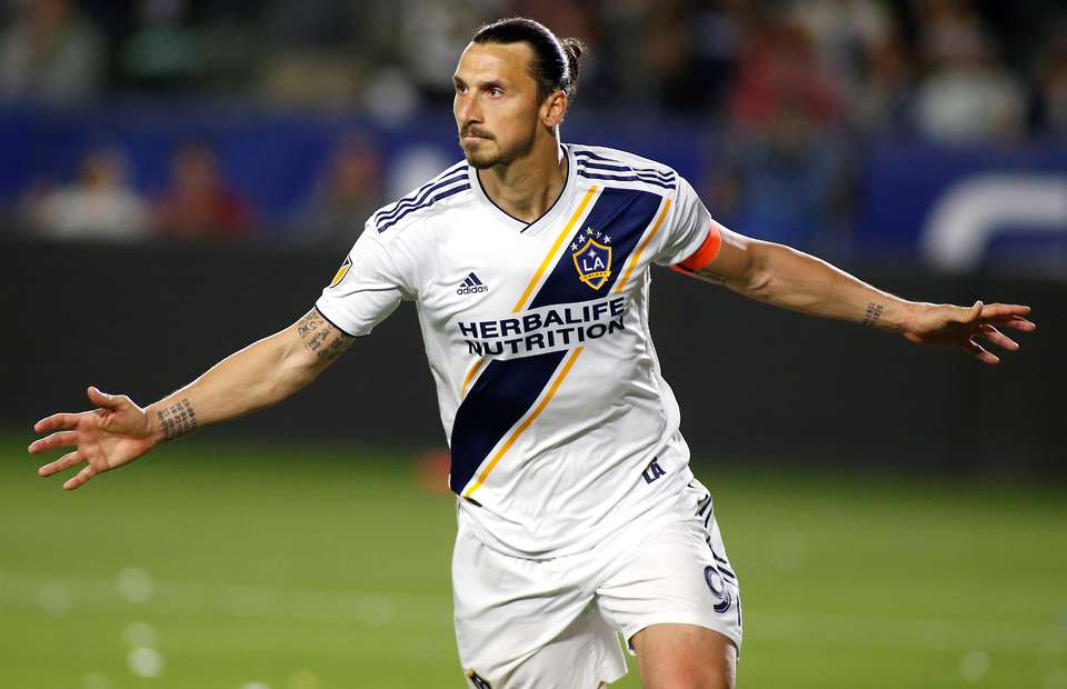 گل دیدنی زلاتان ابراهیموویچ مقابل هیوستون دینامو