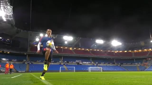 چالش کنترل توپ در تمرین تیم ملی اسپانیا